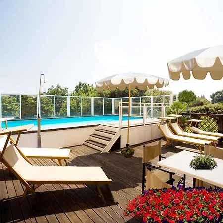 Savoy Hotel 4*