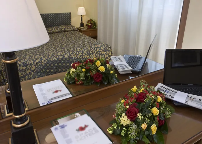 Ξενοδοχείο Savoy Πέζαρο