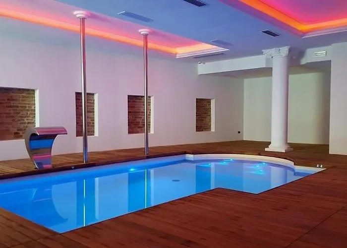 Savoy 4* Πέζαρο