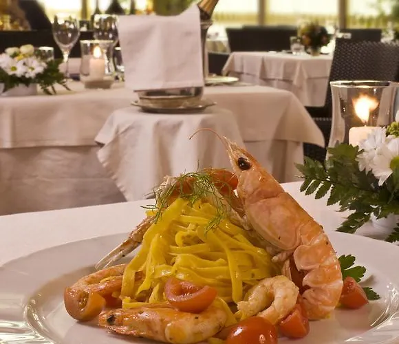 Ξενοδοχείο Savoy Πέζαρο