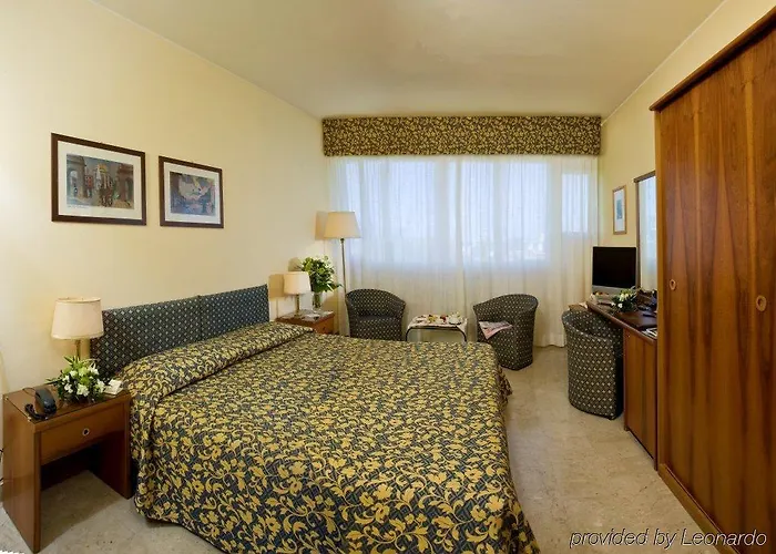 Ξενοδοχείο Savoy 4*