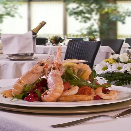Savoy Hotel 4*