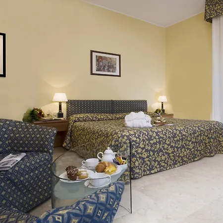 Savoy 4* Пезаро