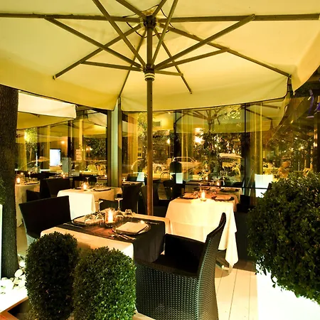 Szálloda Savoy Pesaro