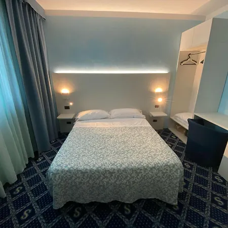 Savoy Готель Пезаро