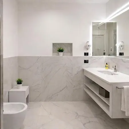Savoy Hotel 4*