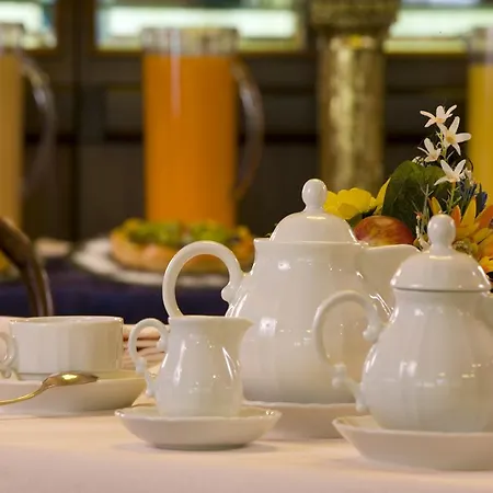 Savoy 4* Пезаро