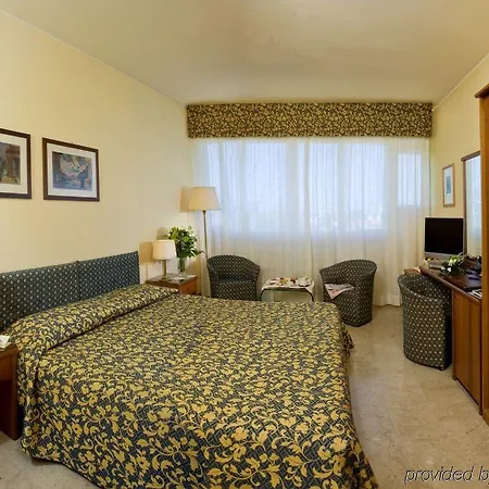 Hotel Savoy 4*